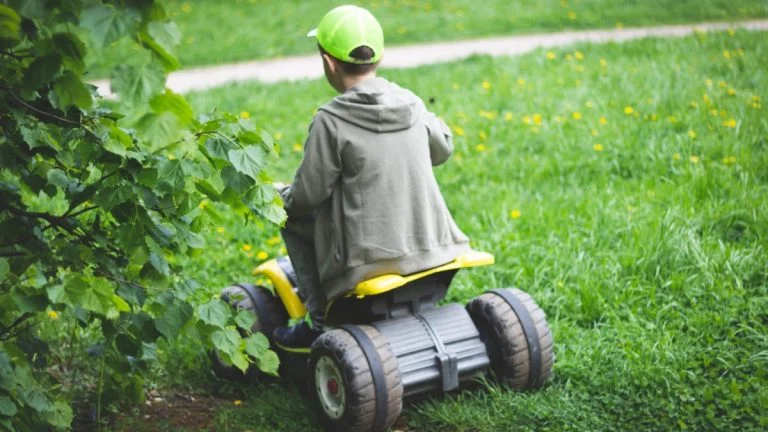 Enfant de 3 ans mort : la thèse du quad fragilisée