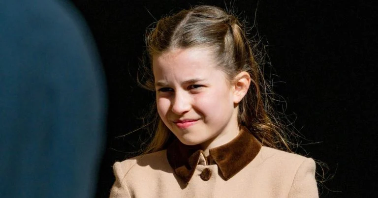 kate-middleton-gravit-3-sommets-en-24h-charlotte-f cover