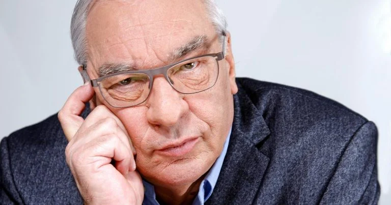 didier-decoin-mort-a-81-ans-sa-famille-ses-trois-f cover