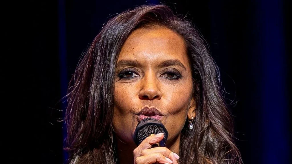 karine-le-marchand-ceux-qui-depassent-les-limites–cover karine-le-marchand-ceux-qui-depassent-les-limites- cover