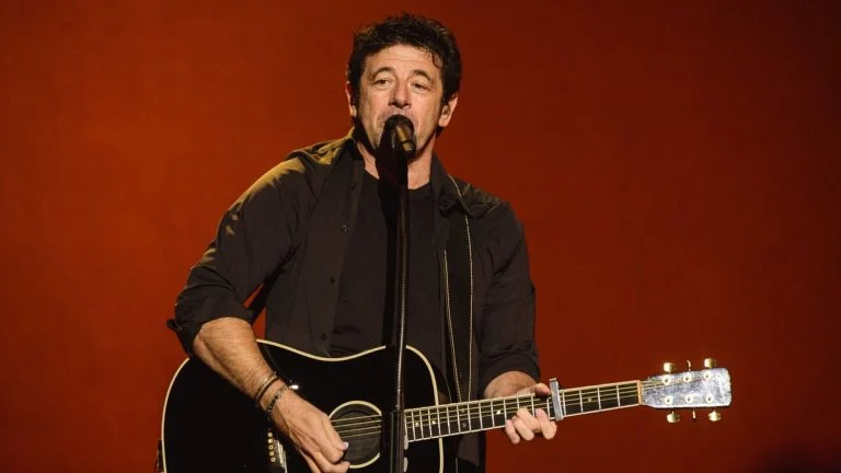 patrick-bruel-reprend-sa-tournee-le-2-octobre-malg cover