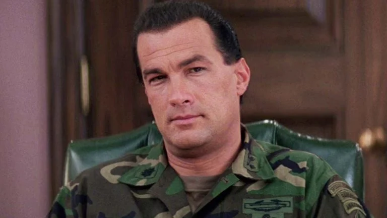 ultime-decision-pourquoi-la-mort-de-seagal-des-le- cover
