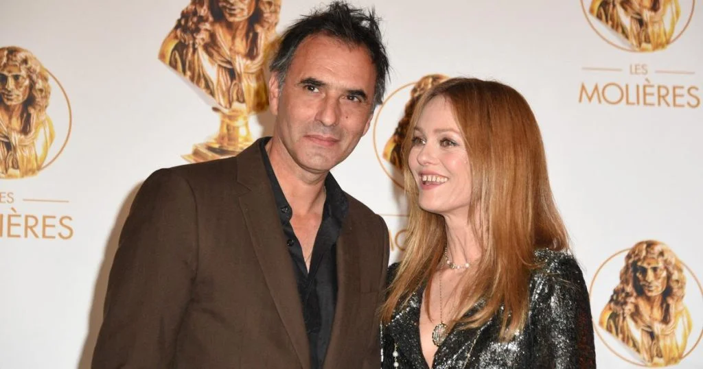 FocusArea=1422,800,1,1 vanessa-paradis-et-samuel-benchetrit-separes-apres cover