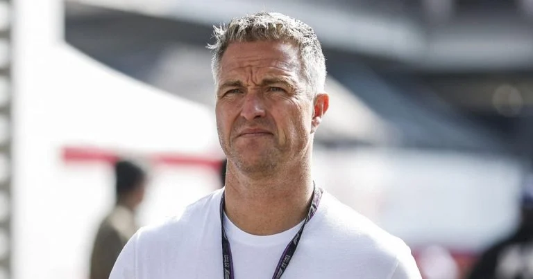ralf-schumacher-opere-apres-un-accident-de-jet-ski cover