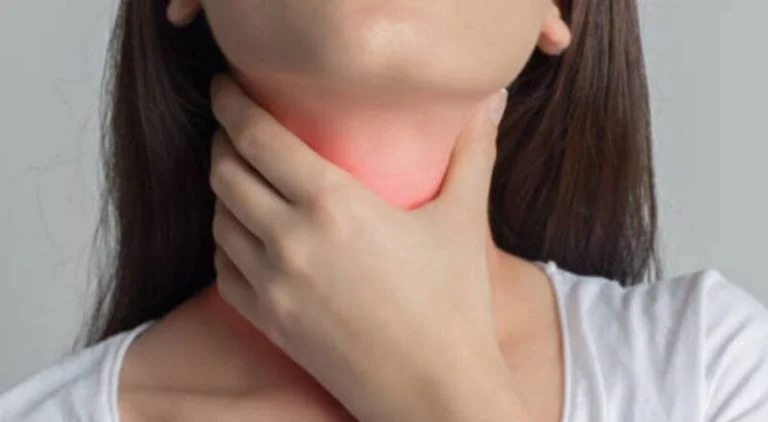 cancer-du-pharynx-les-symptomes-qui-passent-souven cover