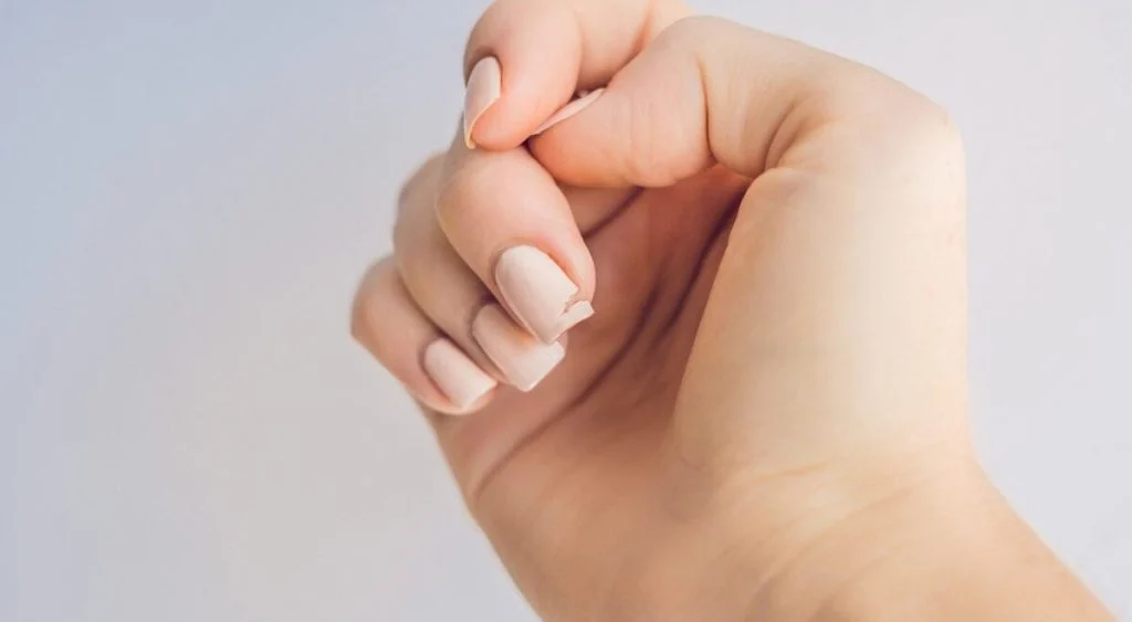 ongles-cassants-huile-d-amande-bain-de-10-minutes–cover ongles-cassants-huile-d-amande-bain-de-10-minutes- cover